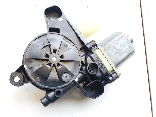 CM0941000 Ford Kuga 2025 MOTOR ELEVALUNAS, Asa reguladora de la puerta - TRASERA IZQUIERD