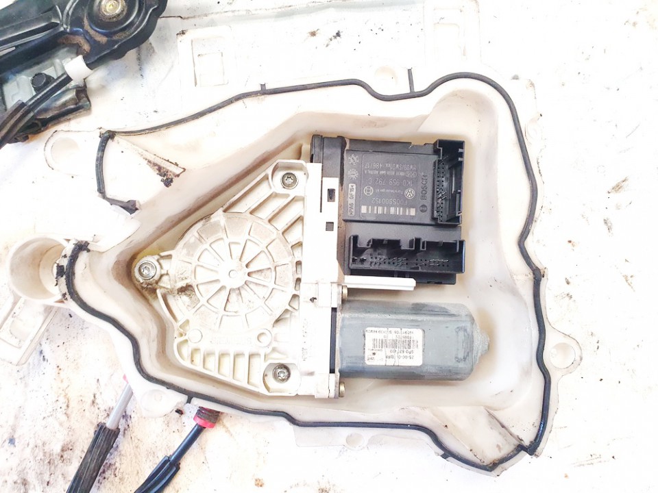 1K0959792C Volkswagen Golf 2005 Window Motor - FRONT LEFT