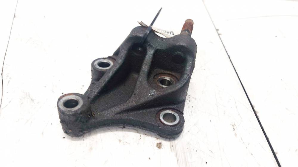 GE6R Mazda 626 1998 Variklio kronsteinas ir Greiciu dezes kronsteinas - Thumbnail 3