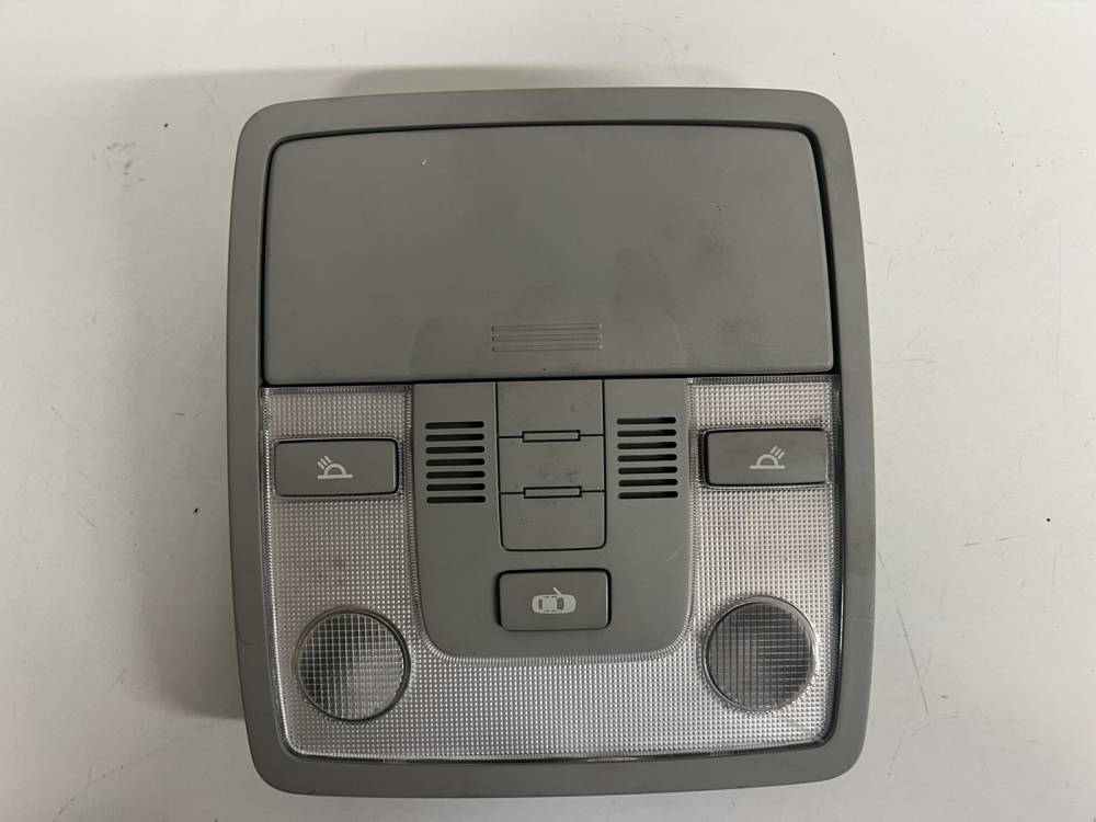 9282701h000 9282 70 1h000 Front Interior Light Kia Ceed 2006 1 6L 9282701h000-9282-70-1h000-front-interior-light-kia-ceed-2006-1-6l
