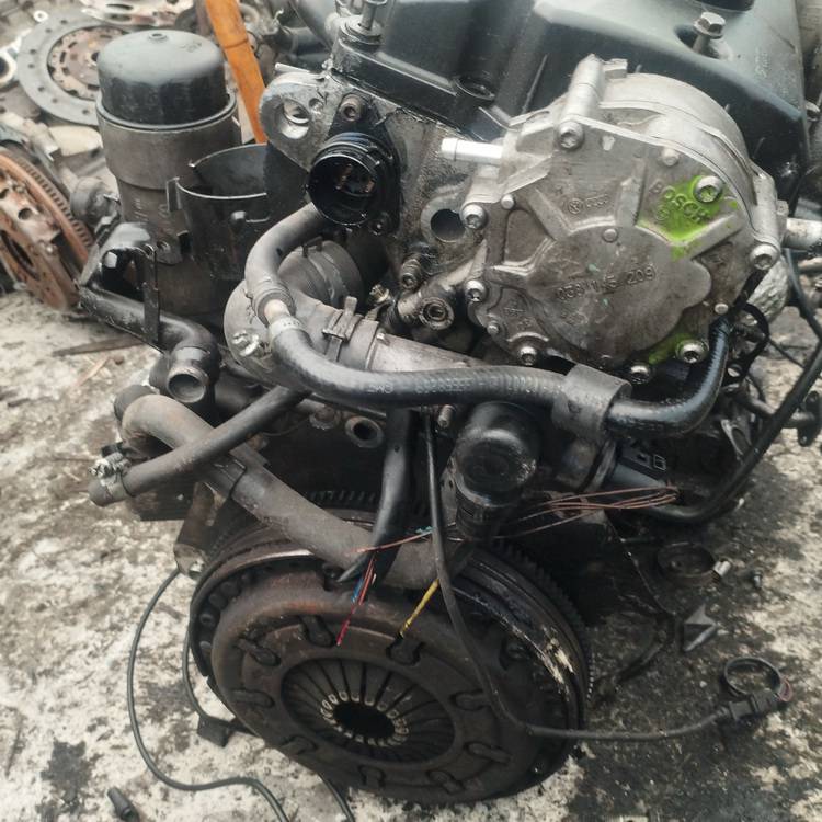 AVF Volkswagen Passat 2001 Engine - Thumbnail 4