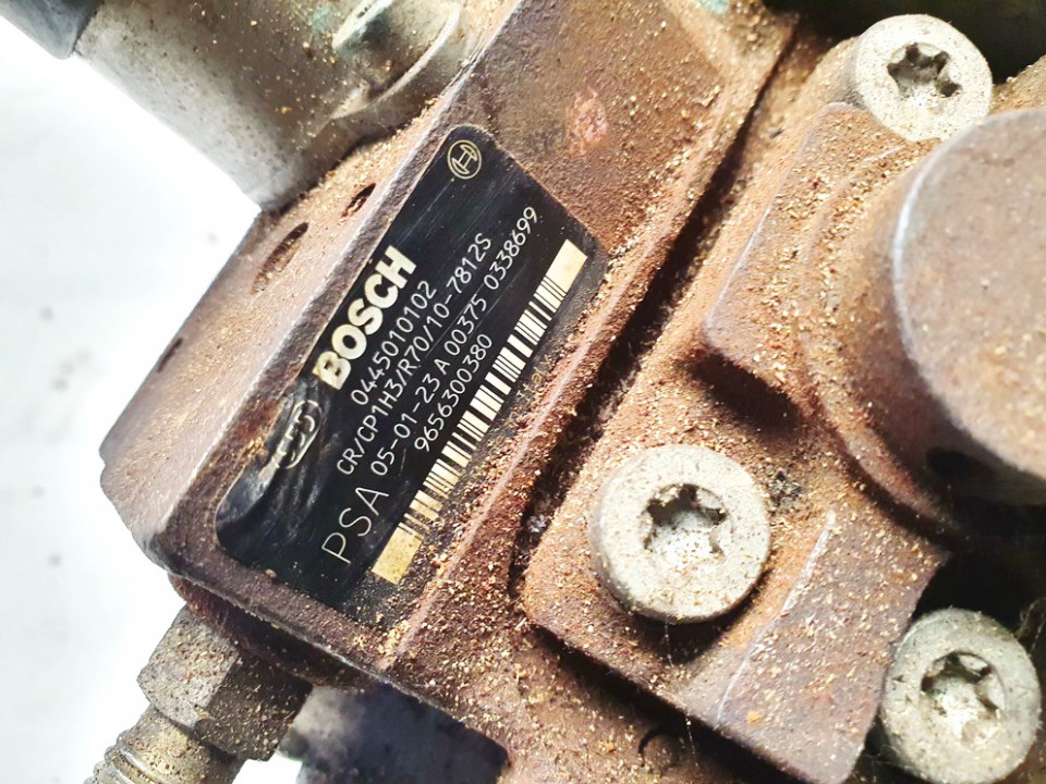 0445010102 Volvo V50 2009 Kuro siurblys - Thumbnail 2