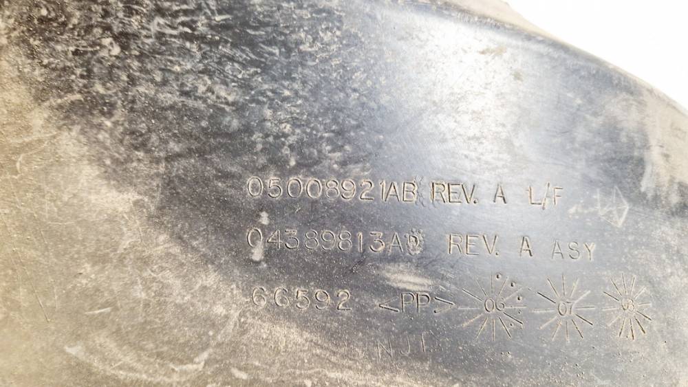 05008921AB Chrysler Sebring 2007 Verkleidung, Radhaus Vorne Linke - Thumbnail 2