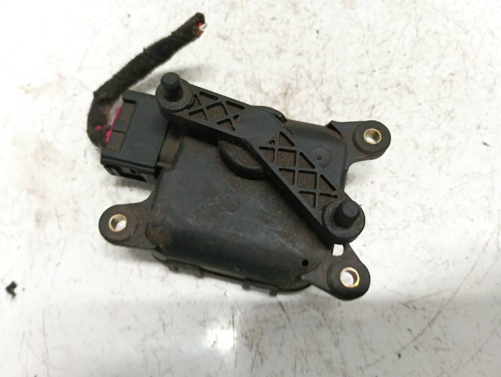 4B1820511D Audi A6 1999 Heater Vent Flap Control Actuator Motor - Thumbnail 2