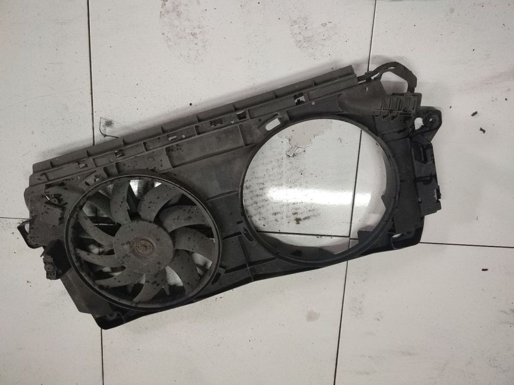 WH1153 Mercedes-Benz Sprinter 2008 Diffuser, Radiator Fan