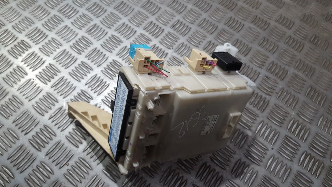 8273052700 Toyota Yaris 2007 Fuse box - Thumbnail 2