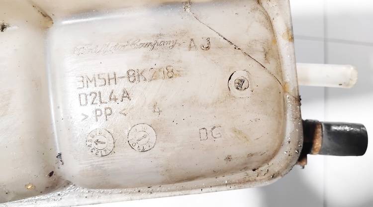 3M5H8K218AJ Ford Focus 2011 Expansion Tank coolant (RADIATOR EXPANSION TANK BOTTLE ) - Thumbnail 3