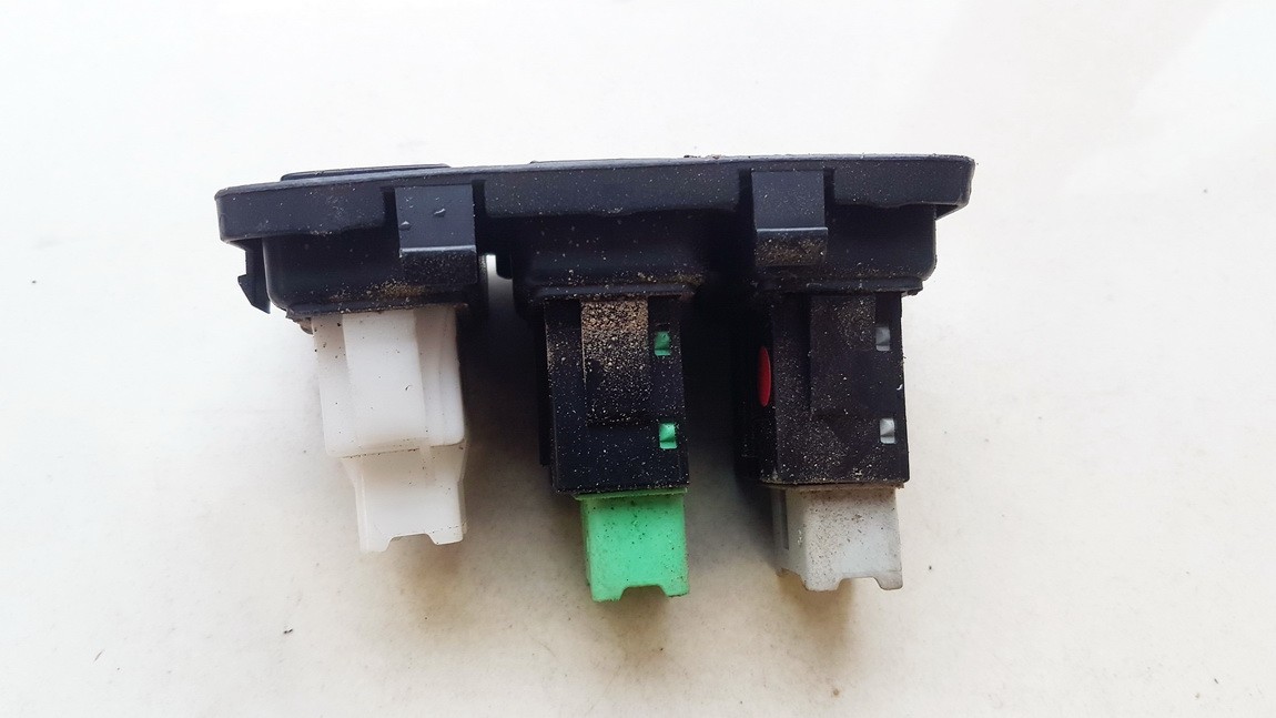 USED USED Fog Light Switch Suzuki Swift 2006 1.3L EIS00917318 Used