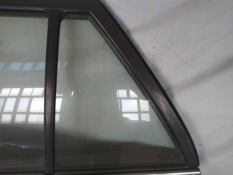 Toyota Avensis 2003 Quarter glass - REAR LEFT - Thumbnail 2