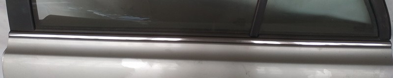 Toyota Avensis 2003 Garniture Arriere Fenêtre Côté Gauche