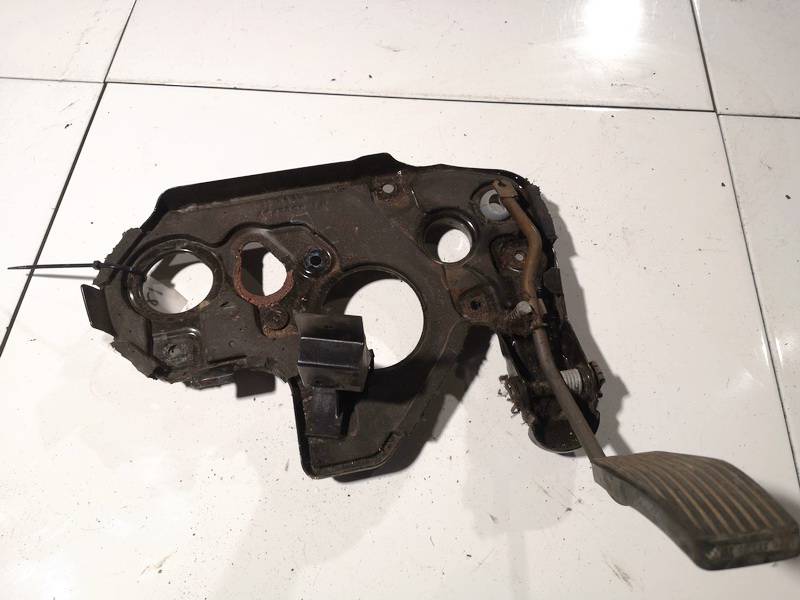 SAAB 9-3 1998 Sähköinen kaasupoljin