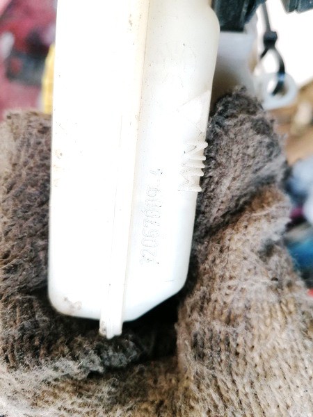 320670094 Audi A4 2002 Bremžu šķidruma rezervuārs - Thumbnail 3