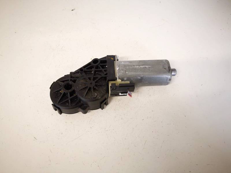 0390203224 Volkswagen Passat 2006 Seat Motor Regulator - FRONT LEFT