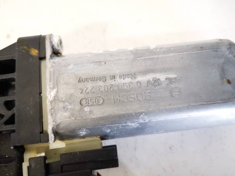 0390203224 Volkswagen Passat 2006 Seat Motor Regulator - FRONT LEFT - Thumbnail 2