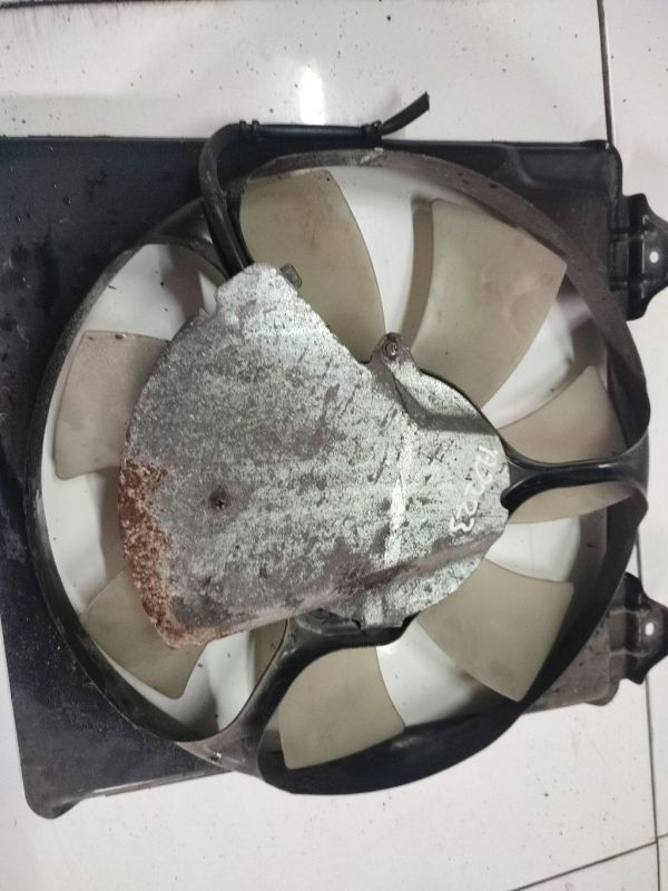 Toyota RAV-4 2003 Diffuser, Radiator Fan - Thumbnail 2