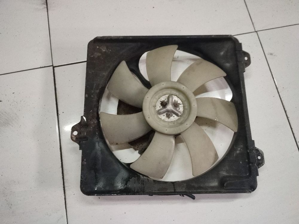 Toyota RAV-4 2003 Diffuser, Radiator Fan - Thumbnail 3