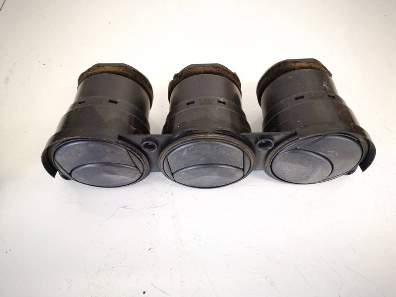 GJ6A64930 Mazda 6 2005 Dash Vent (Air Vent Grille)