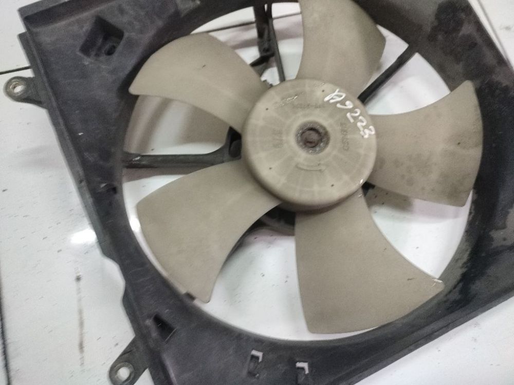Toyota RAV-4 2003 Diffuser, Radiator Fan - Thumbnail 2