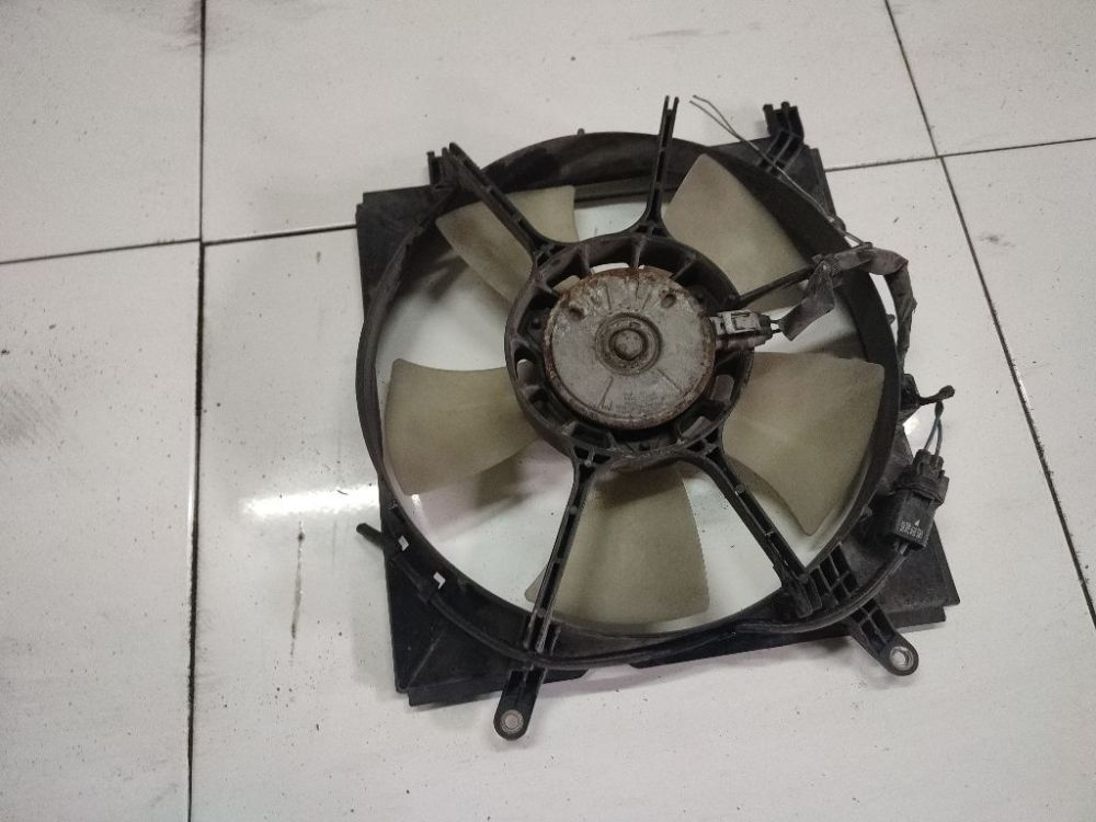 Toyota RAV-4 2003 Diffuser, Radiator Fan - Thumbnail 3