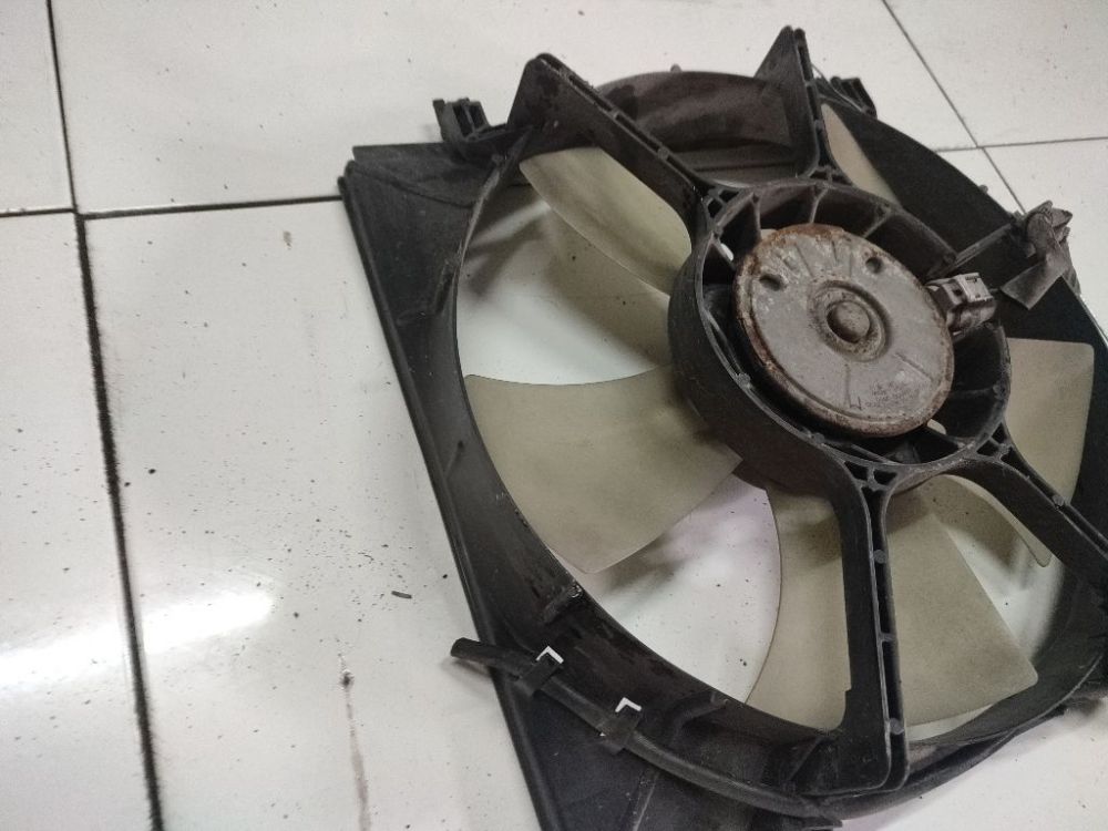 Toyota RAV-4 2003 Diffuser, Radiator Fan - Thumbnail 5