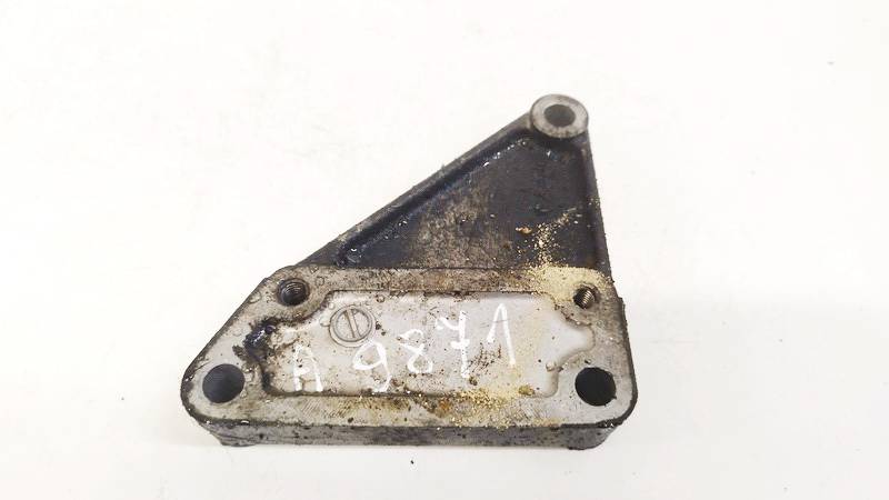 RF7J1 Mazda 5 2006 Variklio kronsteinas ir Greiciu dezes kronsteinas