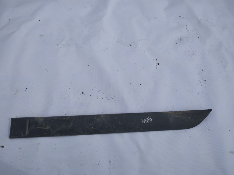 YS41F25533AAY Ford Focus 2001 arrière gauche garniture porte de moulage