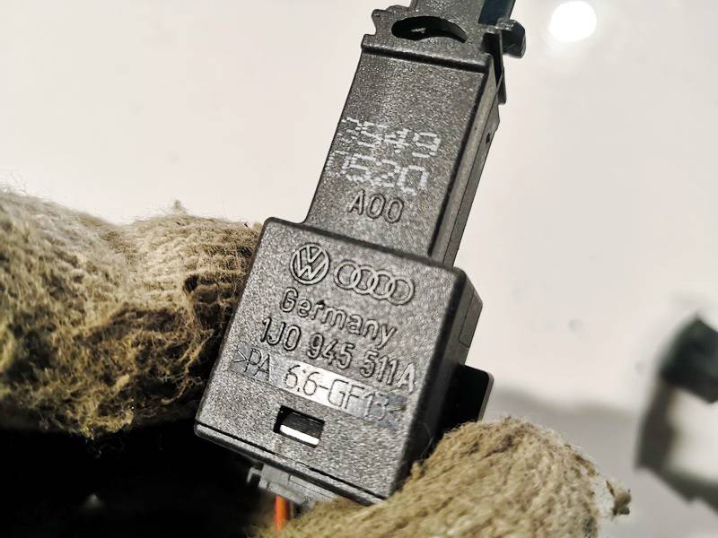 1J0945511A Volkswagen Golf 2000 Brake Light Switch (sensor) - Switch (Pedal Contact) - Thumbnail 3