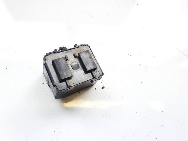 8665251010 Toyota Previa 2002 Relay module - Thumbnail 3
