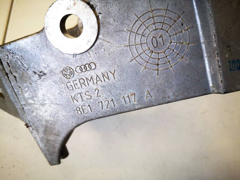 8E1721117A Audi A4 2001 Muut kiinnikkeet - Thumbnail 3