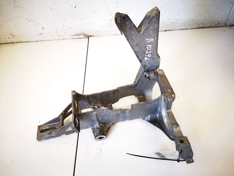 8E1721117A Audi A4 2001 Muut kiinnikkeet