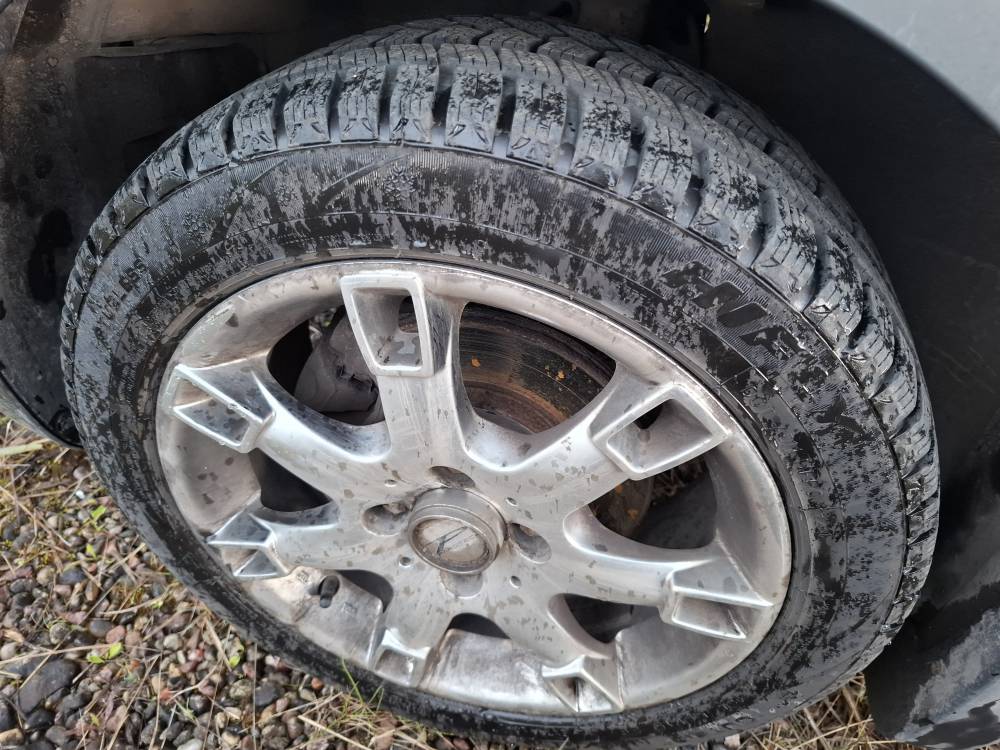 4X100 Suzuki Swift 2005 Liettuan renkaiden komplekti R15