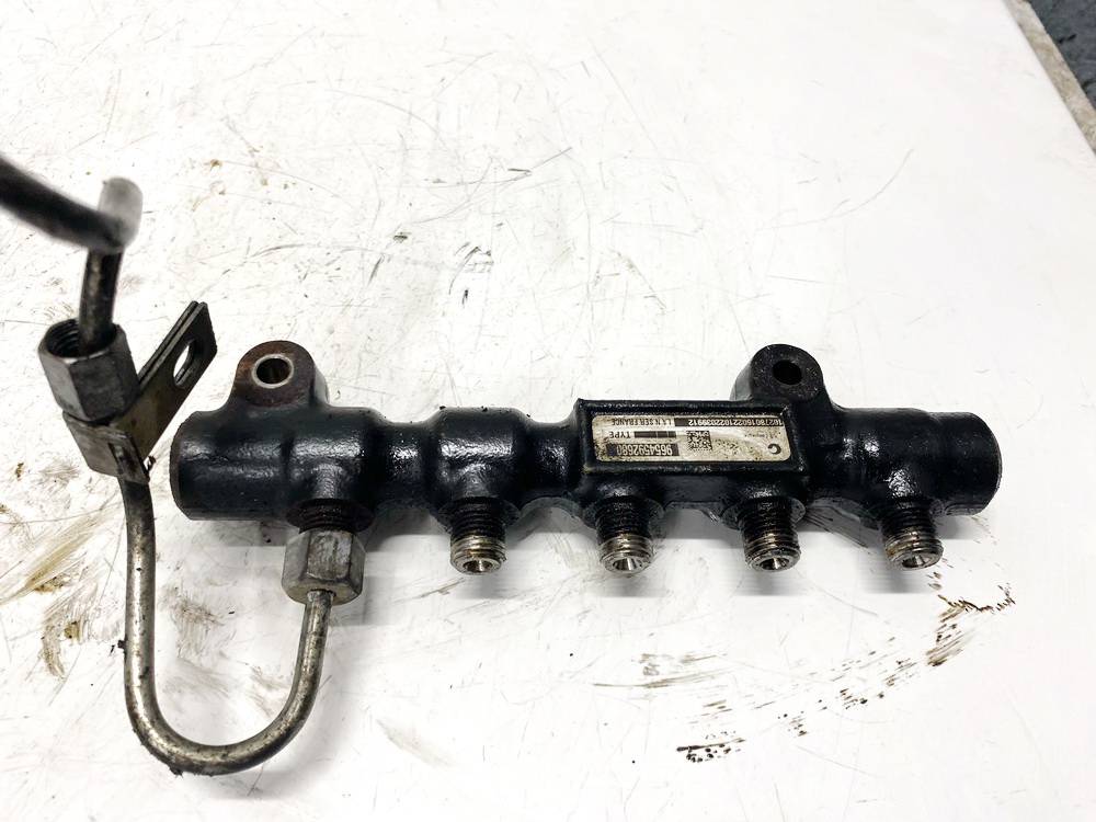 9654592680 Ford Focus 2011 Fuel injector rail (injectors)(Fuel distributor) - Thumbnail 3