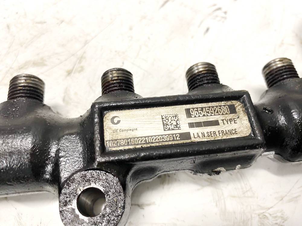 9654592680 Ford Focus 2011 Fuel injector rail (injectors)(Fuel distributor) - Thumbnail 4