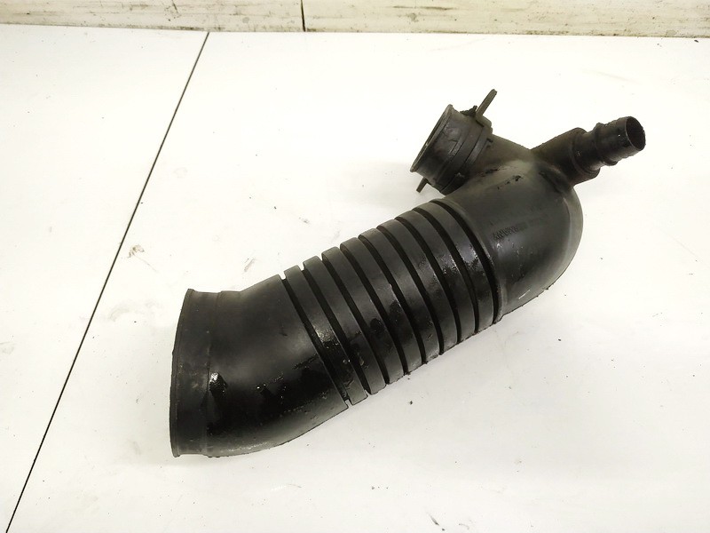 8D0129615 Volkswagen Passat 2004 TURBO INTERCOOLER PIPE HOSE