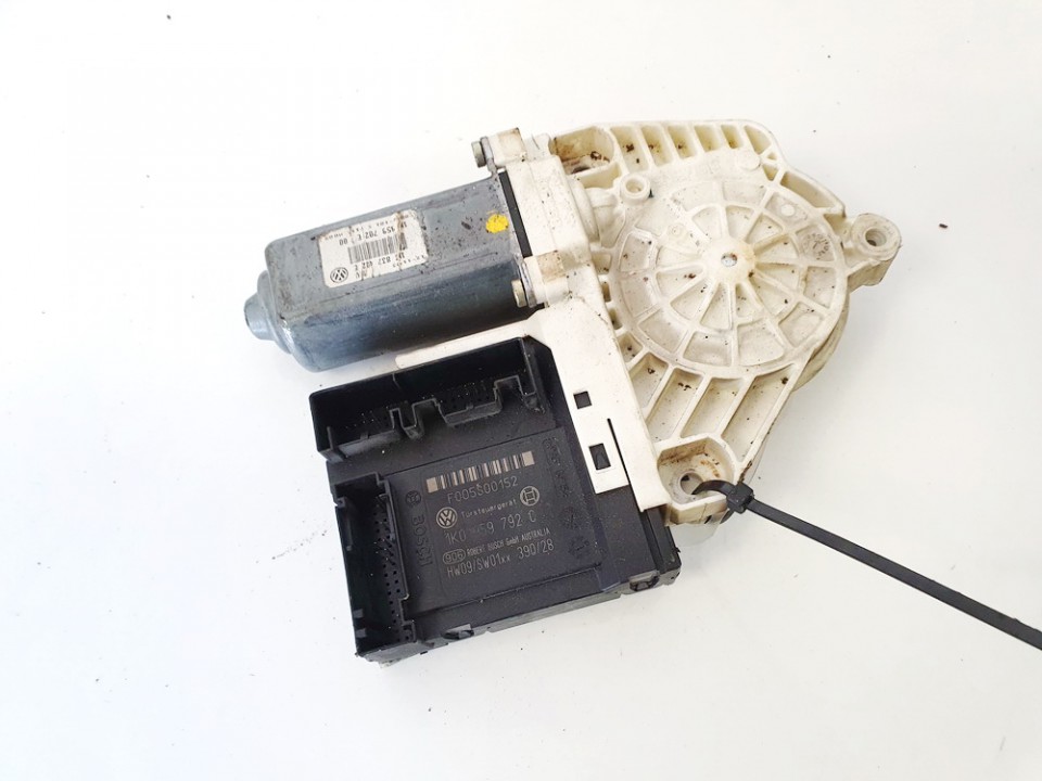 1K0959792C Volkswagen Golf 2004 Window Motor - FRONT LEFT - Thumbnail 2