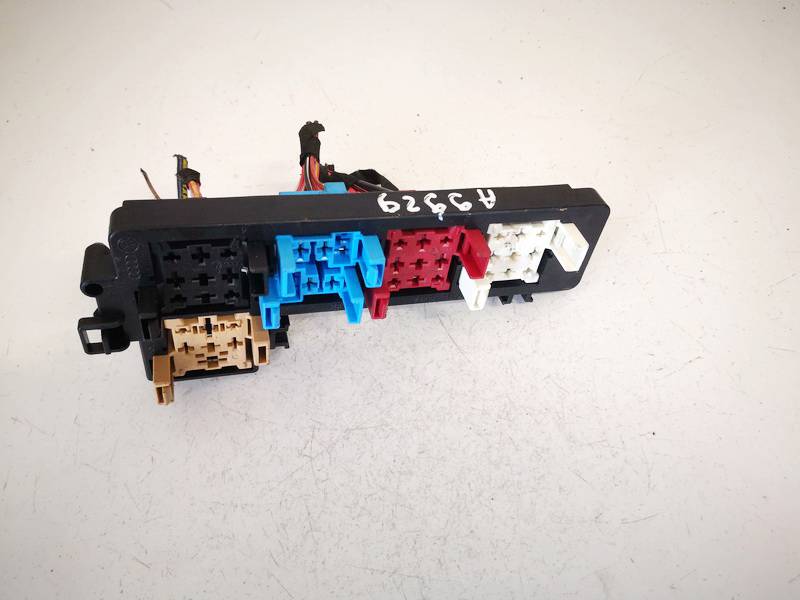 1K1937503A Volkswagen Golf 2011 Connector