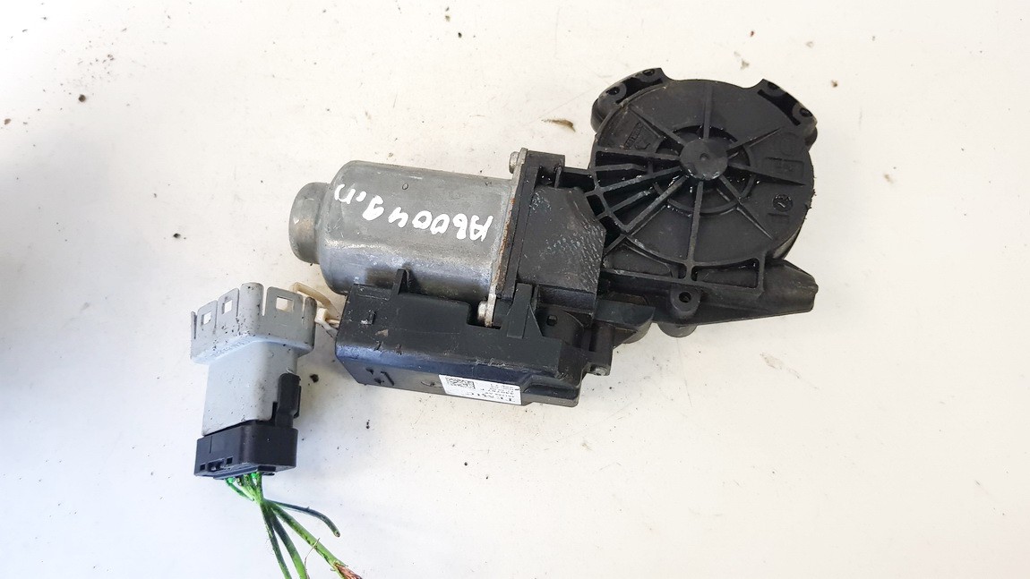 440787F BMW 3-Series 2005 Duru lango pakelejo varikliukas G.D. - Thumbnail 3