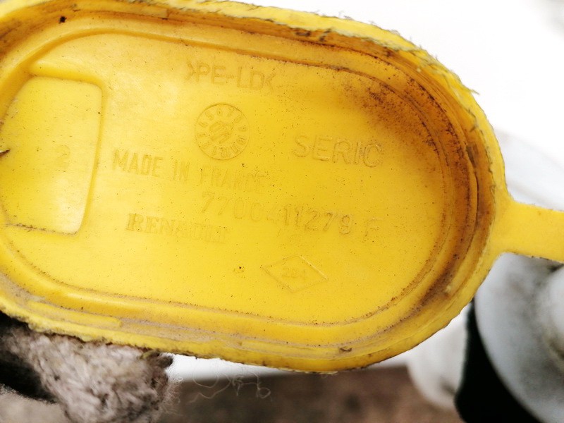 7700411279F Renault Scenic 2003 Windshield Washer Fluid Reservoir Tank Cap Top Cover - Thumbnail 3