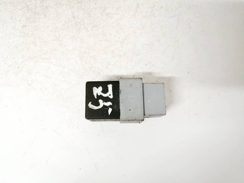 MB953394 Mitsubishi Space Star 2003 Przekaźnik