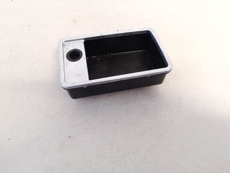 311980100 BMW 7-Series 2003 Center Console Ashtray (Ash Tray)