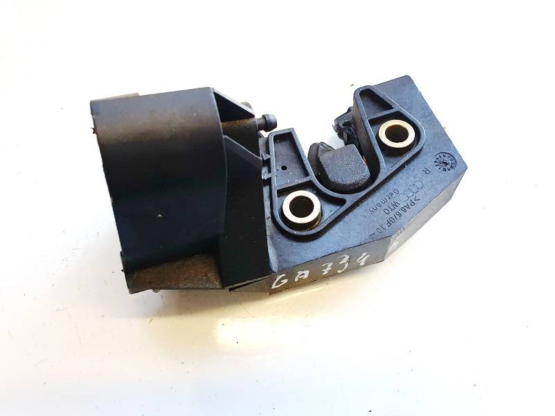 Audi A4 1997 Zamek fotela