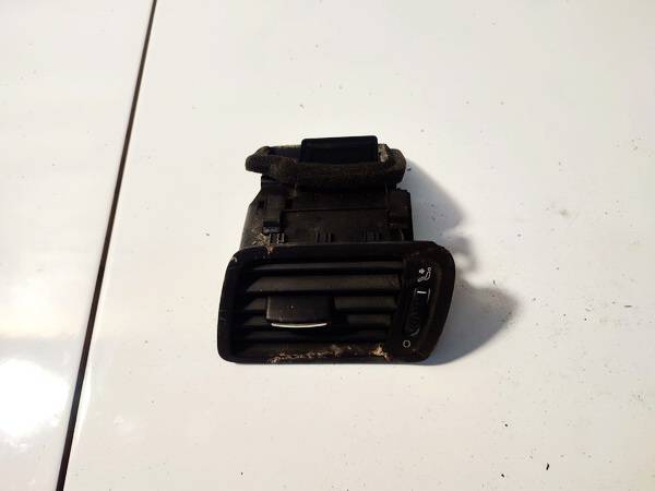 057030011 Volkswagen Passat 2006 Salono oro groteles