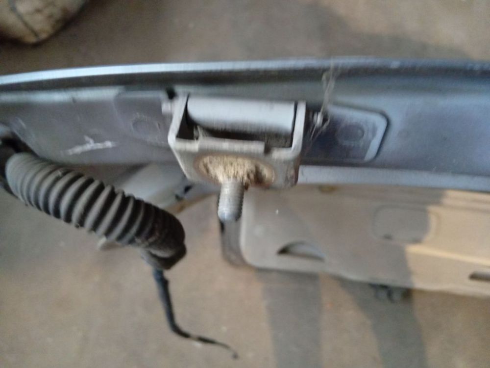 Renault Laguna 2001 Aizmugurējā vāka eņģe - AIZMUGURE PA LABI - Thumbnail 3