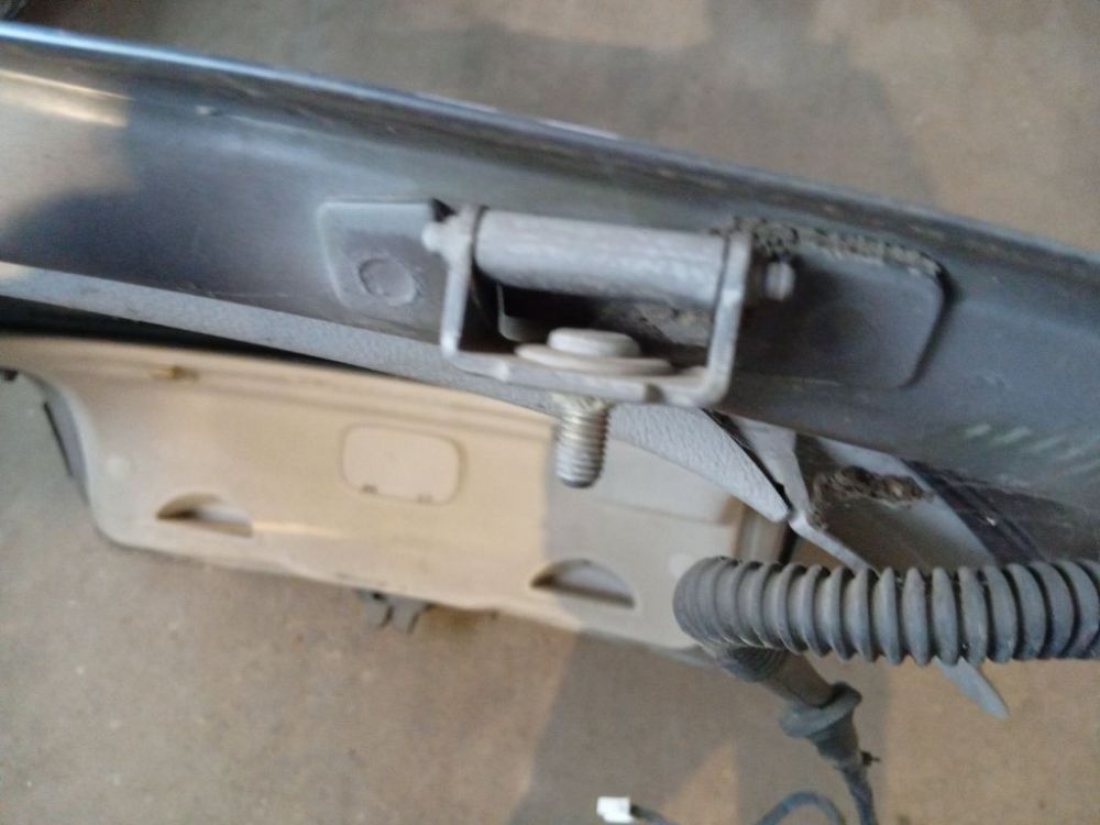 Renault Laguna 2001 Scharnier für Heckklappe Kofferraumdeckel Hinten Linke