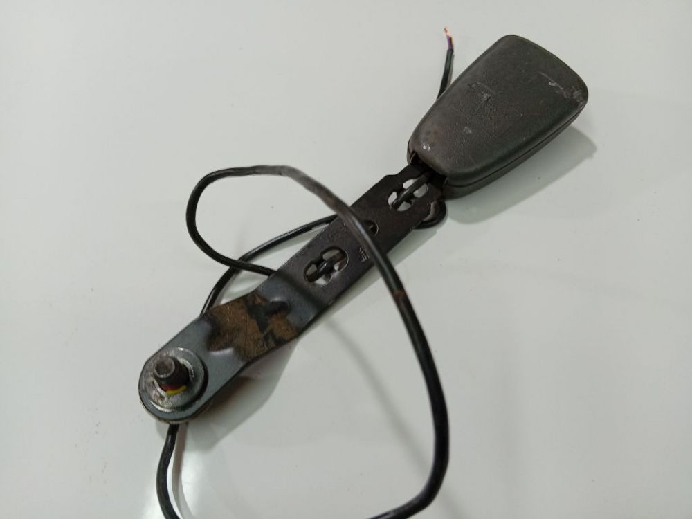 Volvo XC 70 2002 Turvavyön solki - EDESSÄ VASEMMALLA - Thumbnail 2