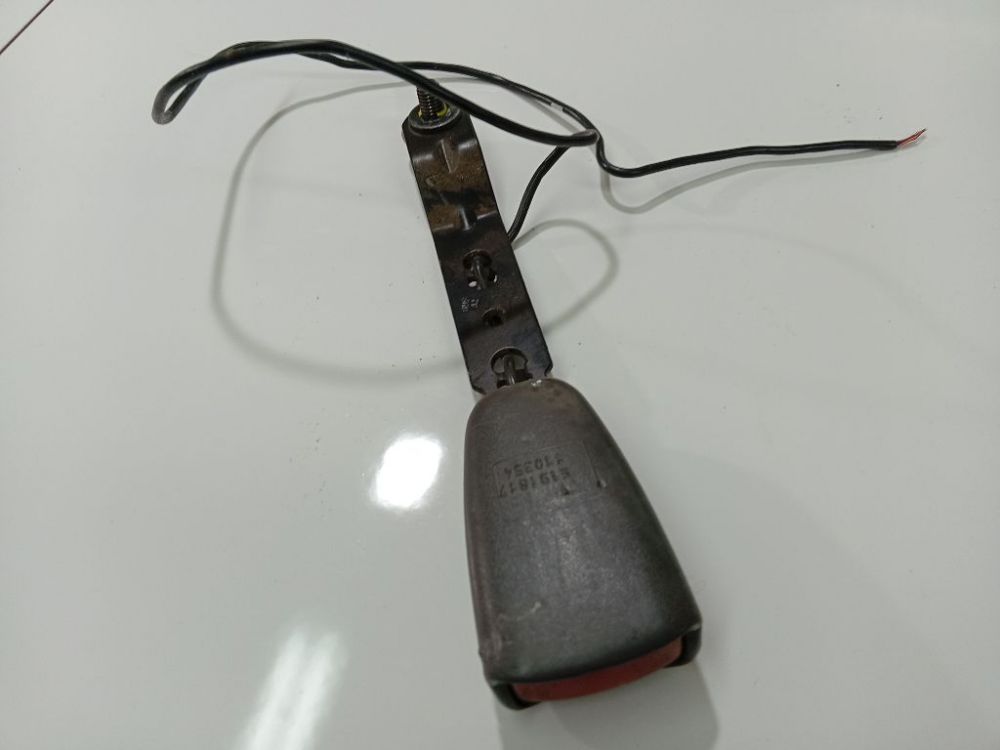 Volvo XC 70 2002 Turvavyön solki - EDESSÄ VASEMMALLA - Thumbnail 3