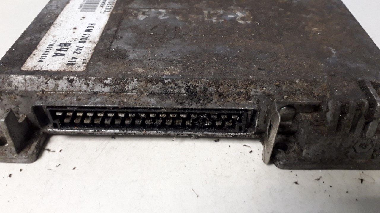 S101108203 Renault 21 1995 Variklio kompiuteris - Thumbnail 2