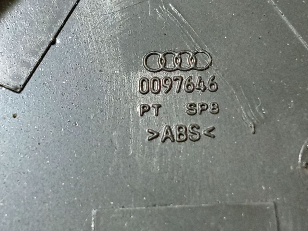 0097646 Audi A4 2001 Salono apdaila (plastmases) - Thumbnail 4