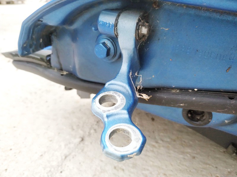 Ford Focus 2006 Door Hinge - FRONT