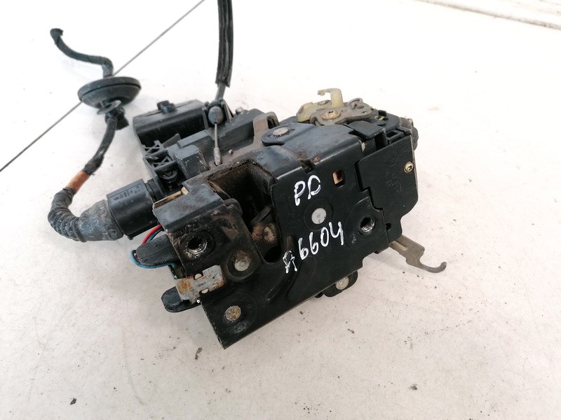 3B1837016A Volkswagen Passat 1998 Duru spyna P.D. - Thumbnail 3